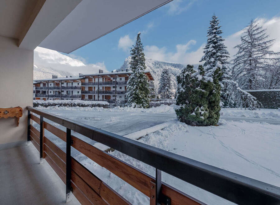 Enjoy breathtaking mountain views from this stunning property.