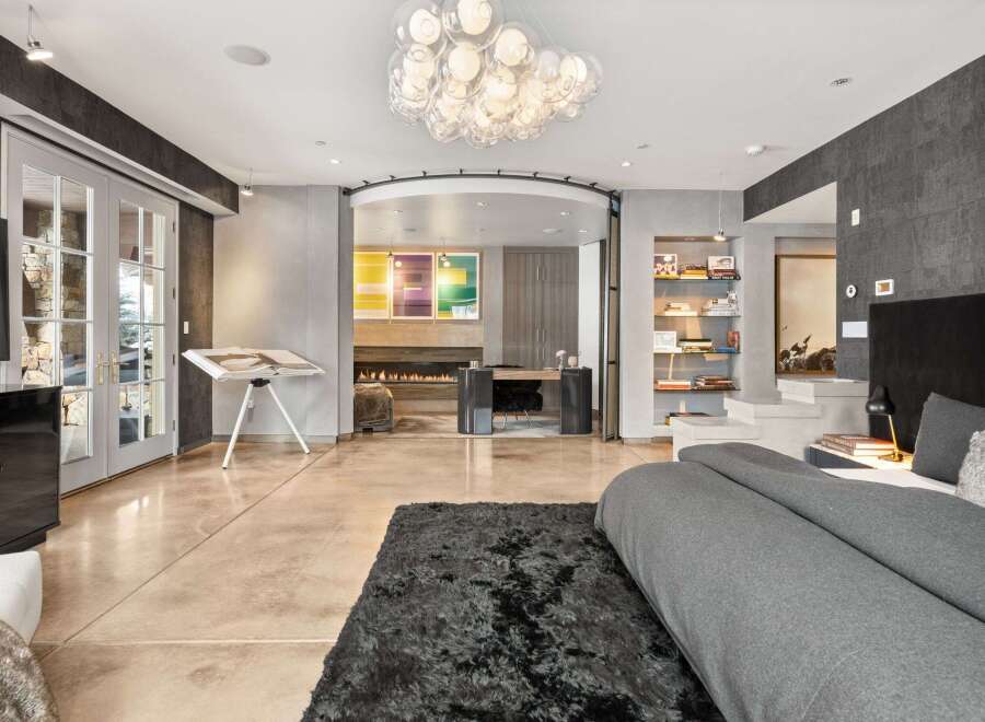 Experience luxury living in this stunning property featuring a modern design and high-end finishes.