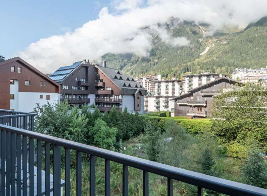 Enjoy breathtaking mountain views from this stunning property.