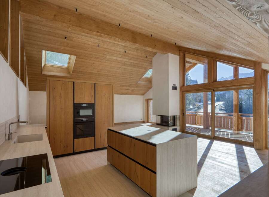 Experience the epitome of luxury living in this stunning kitchen.