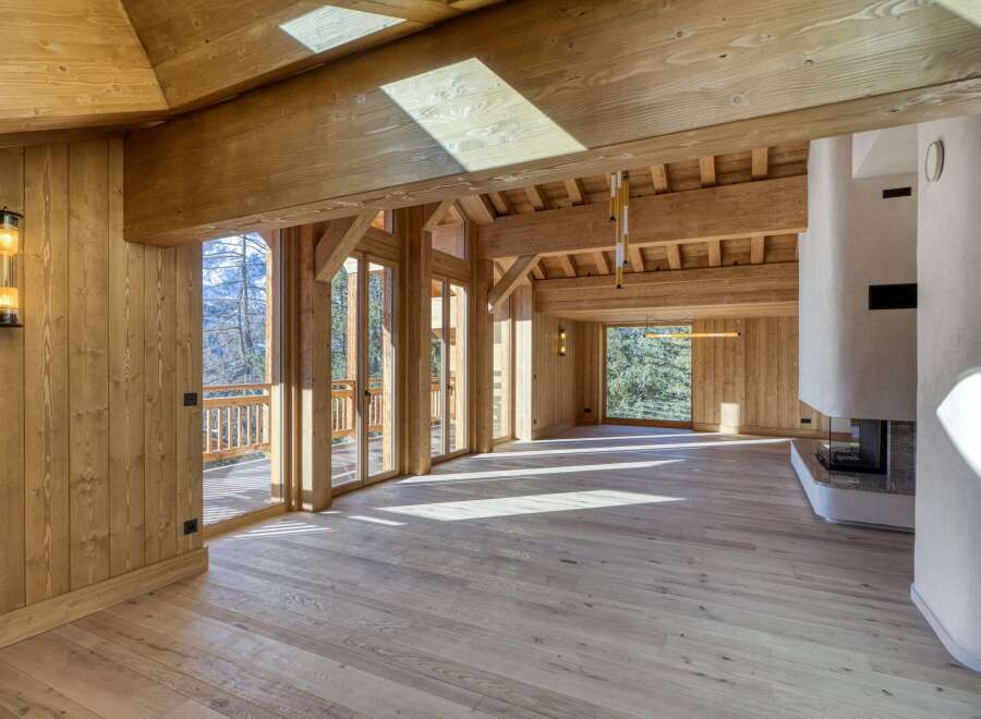 Experience the epitome of rustic elegance in this stunning wooden interior.