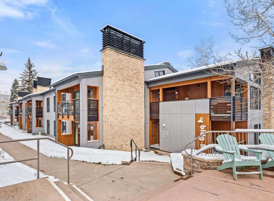 Discover modern living in this stunning property featuring a contemporary design and inviting atmosphere.