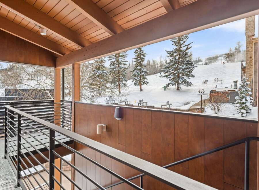 Enjoy breathtaking mountain views from this stunning property.
