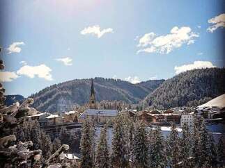 Discover a charming village nestled in the heart of the mountains, perfect for a serene escape.