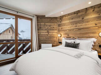 Experience the ultimate in alpine luxury with this stunning bedroom.