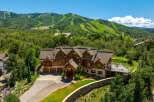 Experience luxury living in this stunning mountain home, boasting exquisite architectural details and breathtaking views.