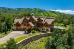 Discover luxury living in this stunning mountain retreat.