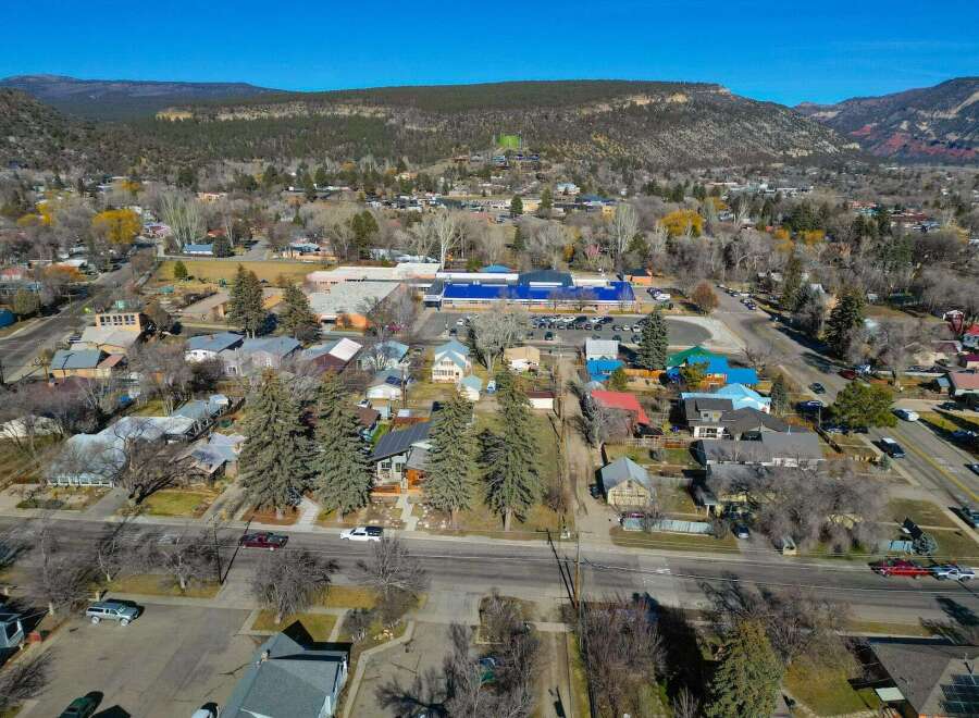 Discover a charming residential area nestled amidst stunning natural beauty.