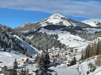 Discover your dream home in this picturesque mountain village! This stunning property boasts breathtaking views of snow-capped peaks and a charming, cozy atmosphere.
