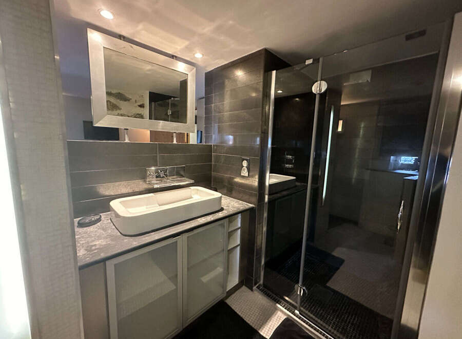 Step into luxury with this modern bathroom design.