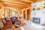 Step into a cozy and inviting living space, perfect for relaxation and gatherings.