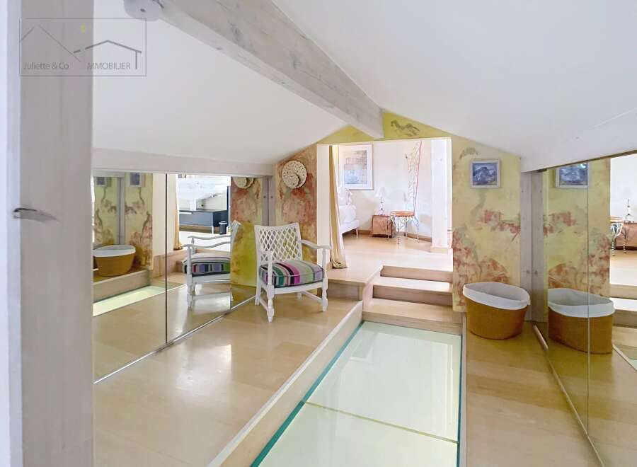 Discover the charm of this unique property, featuring a stylish interior with a modern design.