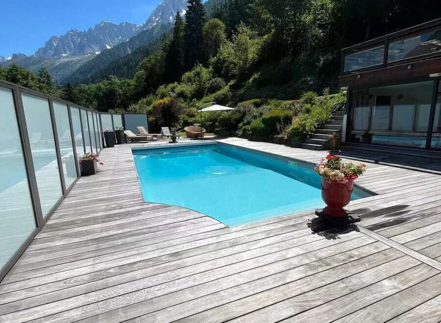 Experience luxury living with this stunning property featuring a private pool and breathtaking mountain views.