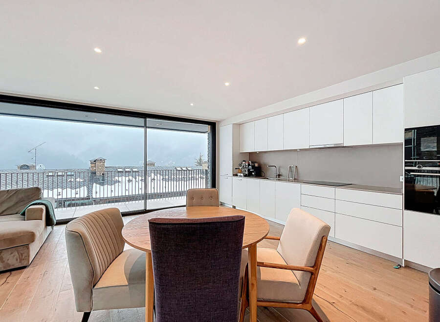 Experience modern living with breathtaking views in this stunning property.