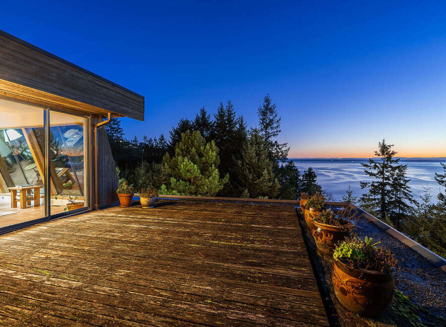 Enjoy breathtaking views from this stunning property.
