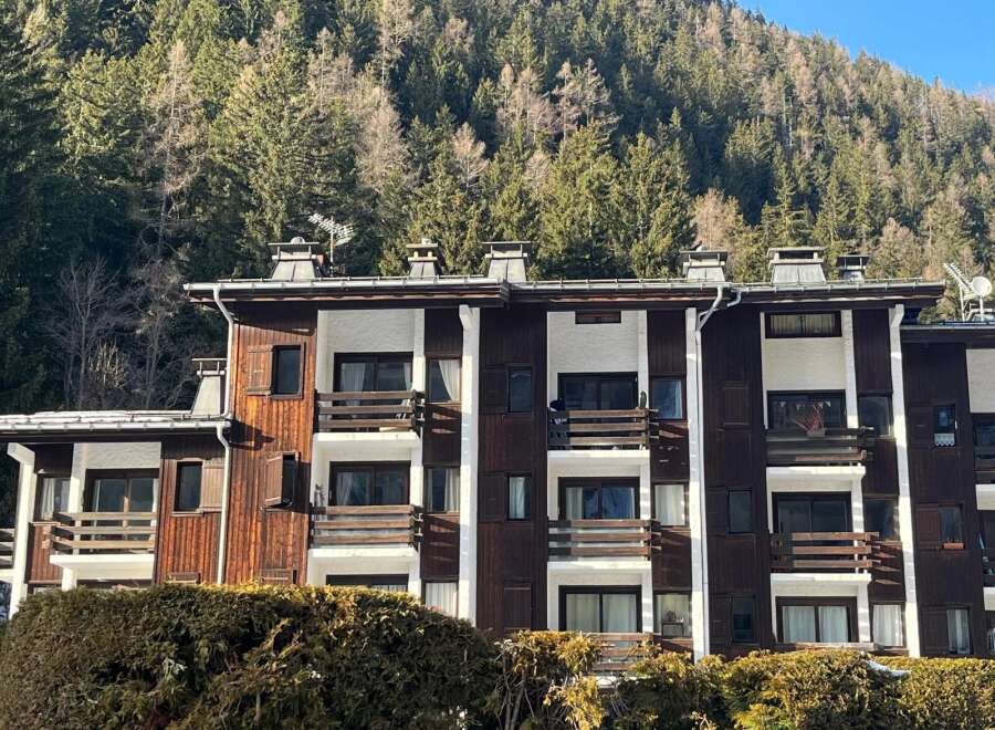 Discover the charm of this stunning property nestled in a picturesque mountain setting.