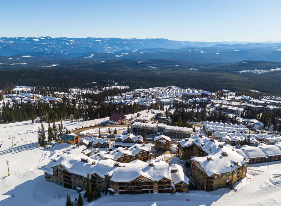 Experience the ultimate winter getaway in this stunning mountain resort.