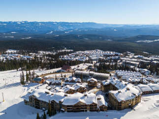 Experience the ultimate winter getaway in this stunning mountain resort.