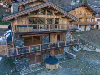 Discover the epitome of alpine luxury in this stunning chalet.