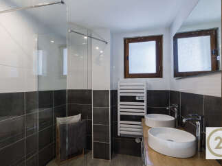 Step into modern luxury with this stunning bathroom.