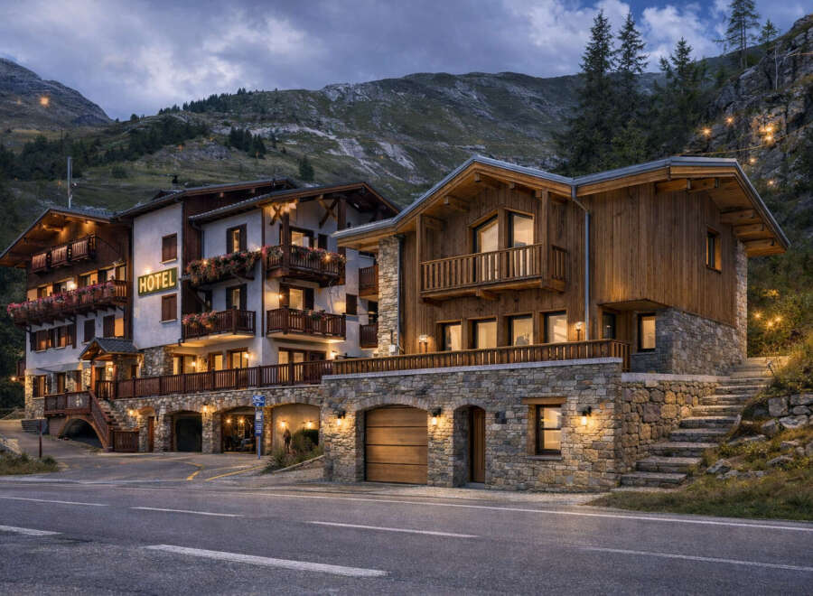 Discover the charm of this stunning hotel nestled in a picturesque mountain setting.