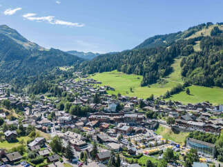 Discover the charm of this picturesque village nestled in the heart of the mountains.