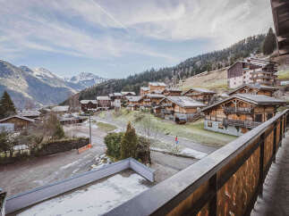 Discover the charm of this stunning mountain property, nestled in a picturesque village setting.
