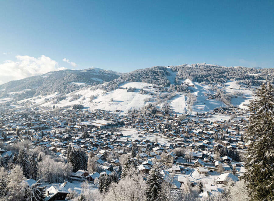 Discover the charm of this winter wonderland! Nestled in a picturesque snow-covered landscape, this property offers stunning views and a serene atmosphere.