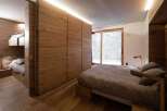 Discover the epitome of modern design in this stunning bedroom.