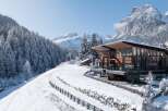 Discover a stunning mountain retreat with this luxurious property.
