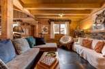 Step into a cozy and inviting living space, perfect for relaxation and gatherings.