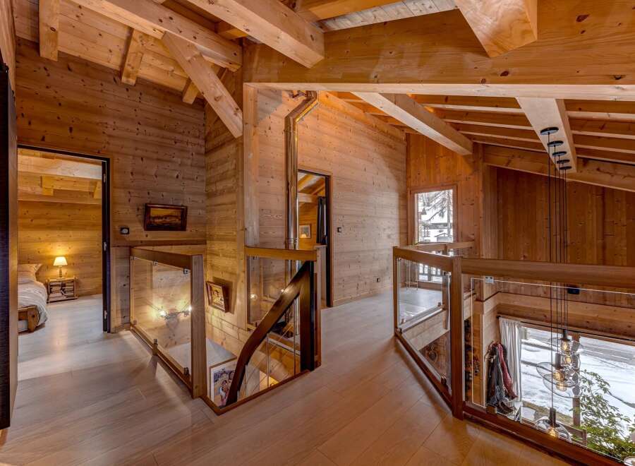 Step into a world of rustic elegance with this stunning wooden interior.