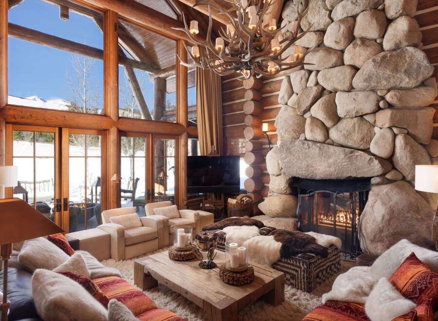 Experience the epitome of rustic luxury in this stunning property.