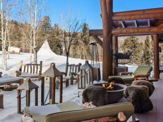 Experience the ultimate in luxury and relaxation with this stunning outdoor space.