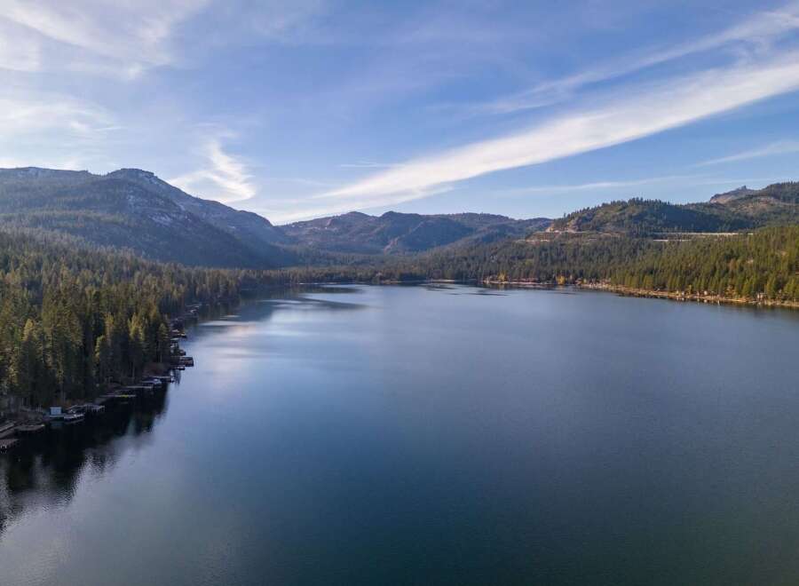 Discover the tranquility of lakeside living with this stunning property.