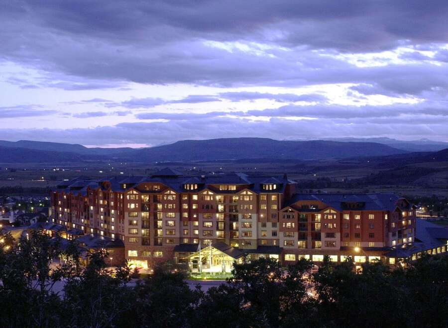 Experience luxury living at this stunning property, boasting breathtaking views and modern amenities.
