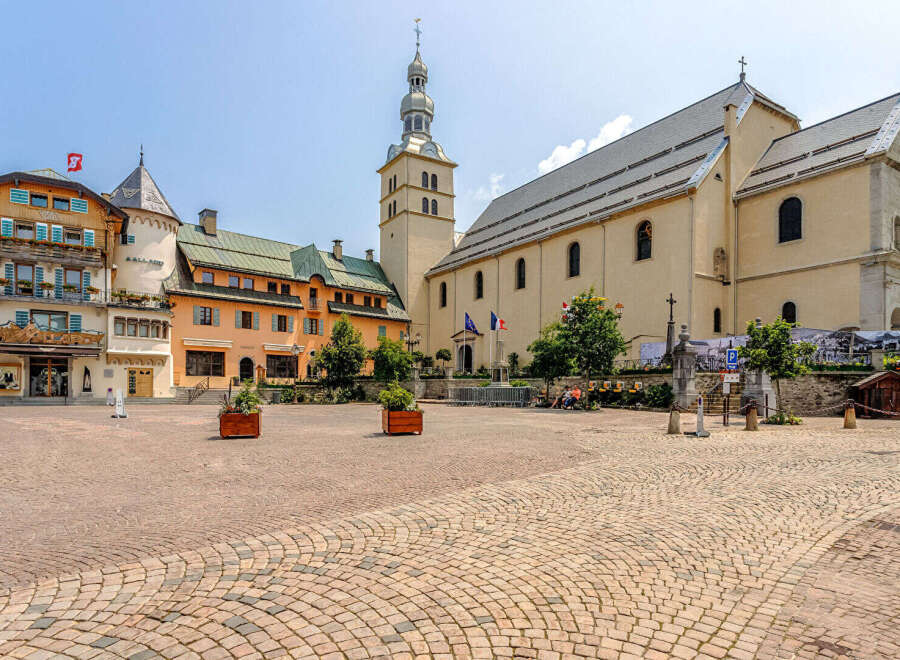Discover the charm of this picturesque property, ideally situated in a vibrant town square.
