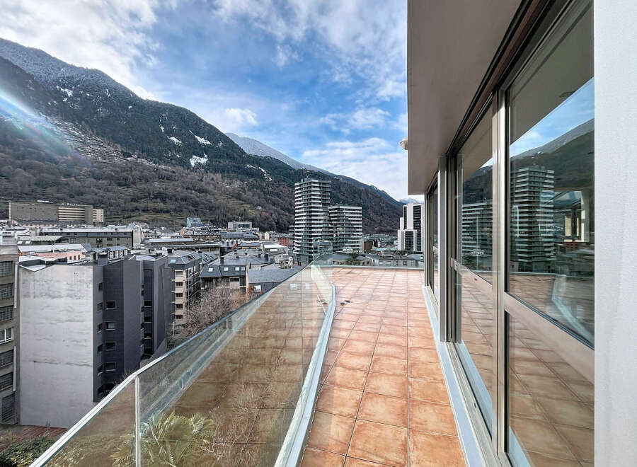 Enjoy breathtaking mountain views from this stunning property.