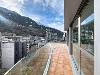 Enjoy breathtaking mountain views from this stunning property.