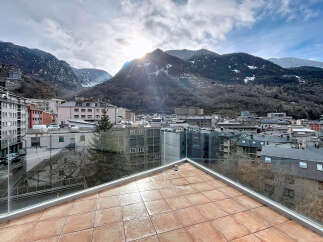 Enjoy breathtaking mountain views from this stunning property.