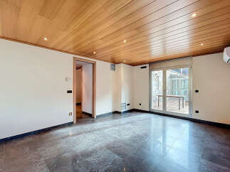 Discover this stunning property featuring a modern design and elegant finishes.