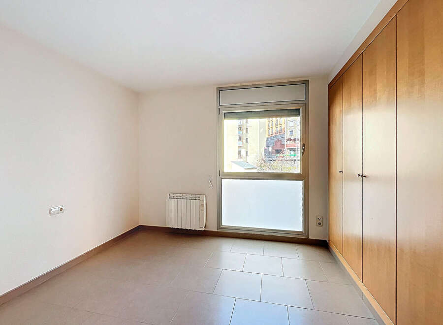 Discover this bright and airy room, perfect for creating your dream space.