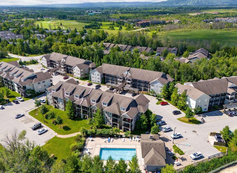 Discover a stunning property nestled in a serene, green environment.