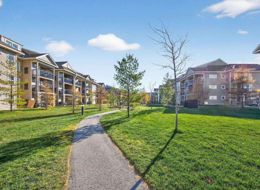 Discover the charm of this beautiful property, featuring well-maintained buildings and lush green spaces.