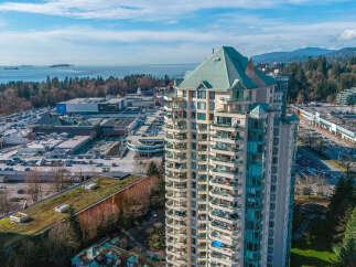 Experience luxury living in this stunning high-rise condo with breathtaking ocean views.