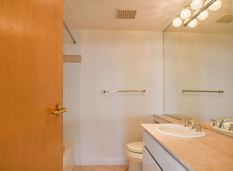 This bathroom features a clean and bright design, perfect for a relaxing space.