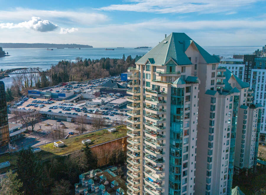 Discover luxury living in this stunning high-rise condo with breathtaking ocean views.
