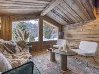 Experience the epitome of alpine luxury in this stunning chalet.