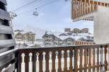 Enjoy breathtaking mountain views from this stunning property.