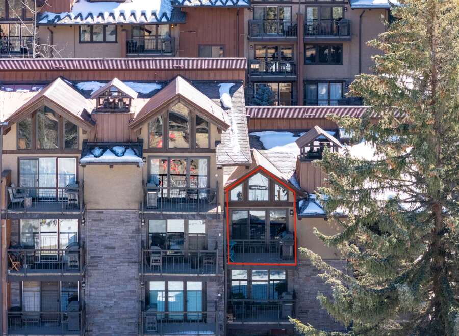 Discover luxury living in this stunning property! This residence boasts a spacious balcony, perfect for enjoying breathtaking views.